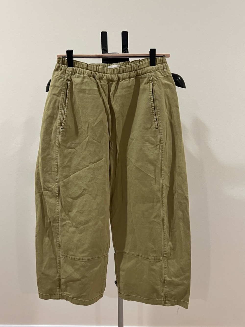 Pilcro Izzy barrel pull on pants - Picture 3 of 4